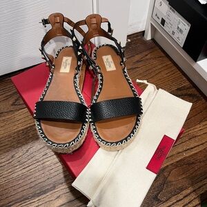 Valentino flat stud espadrille sandals - 38
